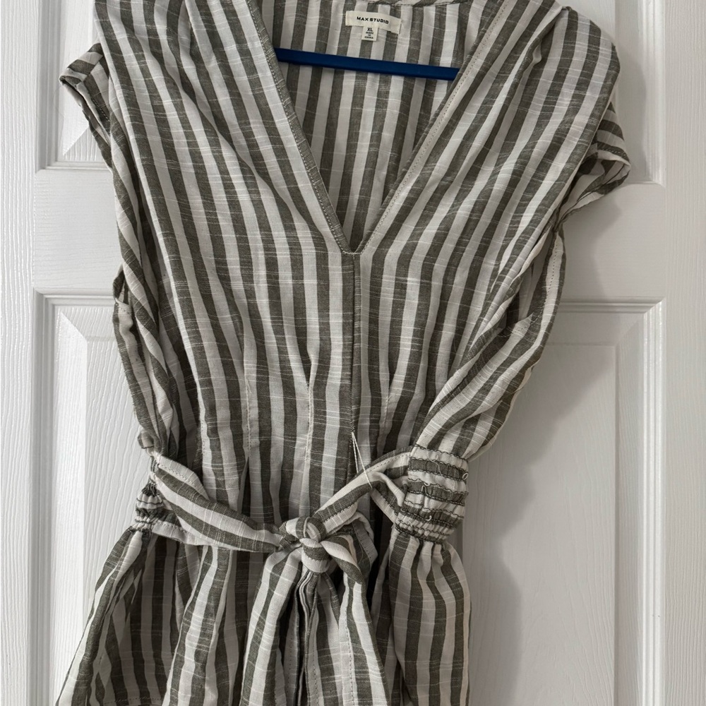 Max Studio Gray and White Striped V Neck with Tie in front or back